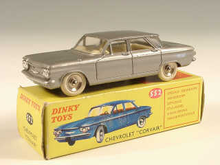 Lot 326 - DINKY TOYS (FRANCE) Série HARRIS (1)