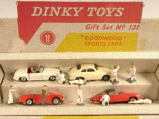Lot 450 - DINKY TOYS (GB) (5)