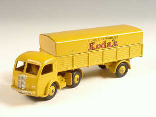 Lot 527 - DINKY TOYS FRANCE (1)