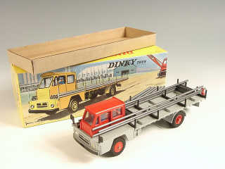 Lot 578 - DINKY TOYS FRANCE (1)