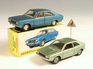 Lot 353 - DINKY TOYS FRANCE (2)