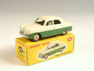 Lot 446 - DINKY TOYS (GB) (1)
