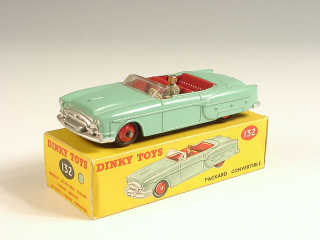 Lot 448 - DINKY TOYS (GB) (1)