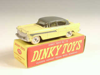 Lot 451 - DINKY TOYS (GB) (1)