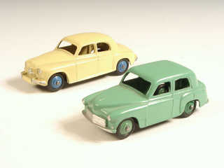 Lot 466 - DINKY TOYS (GB) (2)