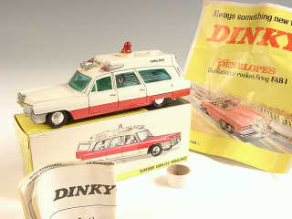Lot 456 - DINKY TOYS GB (1)