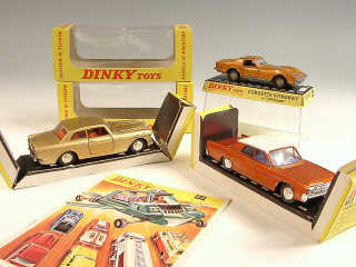 Lot 472 - DINKY TOYS (GB) (4)