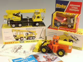 Lot 378 - DINKY TOYS (4)