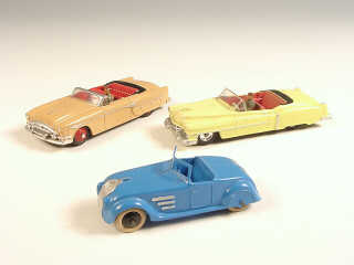 Lot 464 - DINKY TOYS (GB) (3)