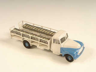 Lot 564 - DINKY TOYS FRANCE (1)