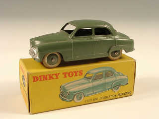 Lot 336 - DINKY TOYS (FRANCE) (1)
