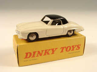 Lot 339 - DINKY TOYS (FRANCE) (1)