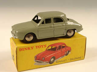 Lot 340 - DINKY TOYS (FRANCE) (1)