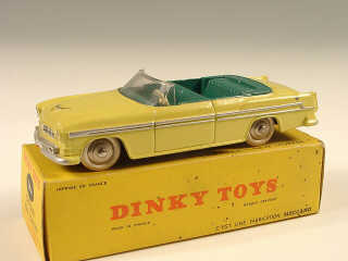 Lot 342 - DINKY TOYS FRANCE (1)