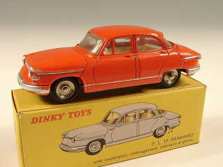 Lot 319 - DINKY TOYS FRANCE (1)