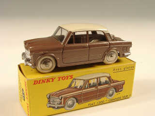 Lot 348 - DINKY TOYS FRANCE (1)