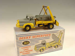 Lot 572 - DINKY TOYS FRANCE (1)