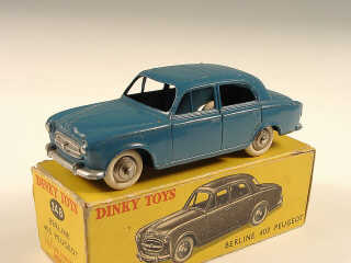 Lot 330 - DINKY TOYS FRANCE (1)