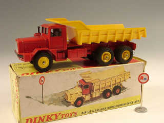 Lot 533 - DINKY TOYS FRANCE (1)