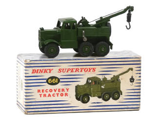 Lot 755 - DINKY TOYS (GB) (1)