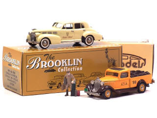 Lot 429 - BROOKLIN MODELS (GB) (2)