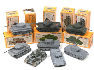 Lot 211 - AIRFIX (GB) (8)