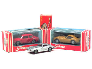 Lot 492 - DIVERS (3)