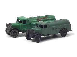Lot 536 - DINKY TOYS (GB) (2)