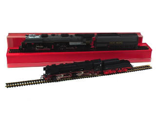 Lot 209 - RIVAROSSI 'HO' & MÄRKLIN 'HO' (2)