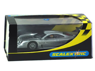 Lot 569 - SCALEXTRIC (1)