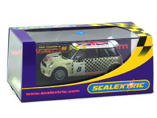 Lot 572 - SCALEXTRIC (1)