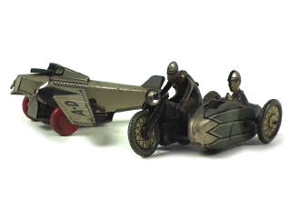Lot 476 - CKO & DIVERS (2)
