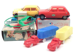 Lot 509 - DIVERS (5)