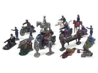 Lot 274 - FIGURINES en plomb creux (21)