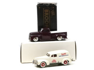 Lot 592 - BROOKLIN MODELS & D.M.P. STUDIOS (2)