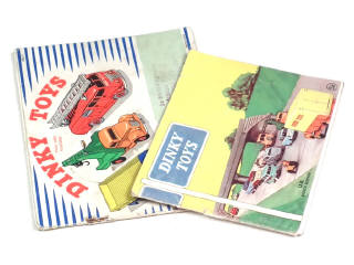 Lot 211 - DINKY TOYS (GB) (2)