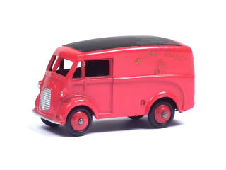 Lot 204 - DINKY TOYS (GB) (1)