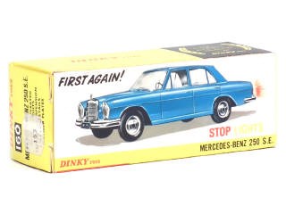 Lot 183 - DINKY TOYS (GB) (1)