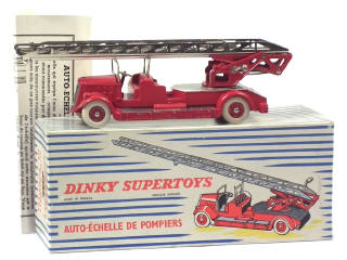 Lot 617 - DINKY TOYS (FRANCE) (1)