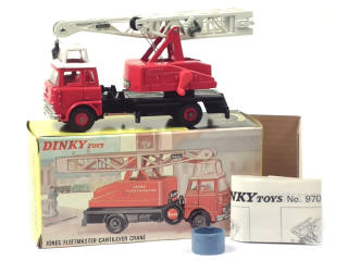 Lot 391 - DINKY TOYS (GB) (1)