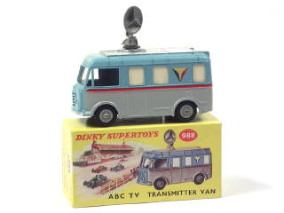 Lot 405 - DINKY TOYS (GB) (1)
