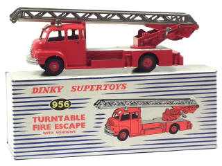 Lot 381 - DINKY TOYS (GB) (1)