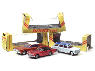 Lot 422 - DINKY TOYS (GB) (3)