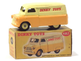 Lot 339 - DINKY TOYS (GB) (1)