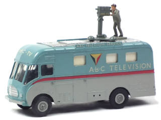 Lot 404 - DINKY TOYS (GB) (1)