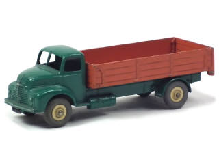 Lot 353 - DINKY TOYS (GB) (1)