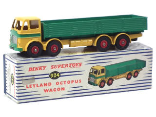 Lot 373 - DINKY TOYS (GB) (1)