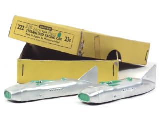 Lot 423 - DINKY TOYS (GB) (3)
