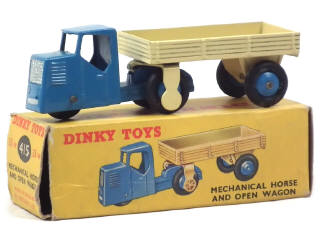 Lot 326 - DINKY TOYS (GB) (1)