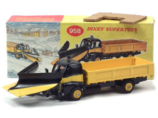 Lot 329 - DINKY TOYS (GB) (1)